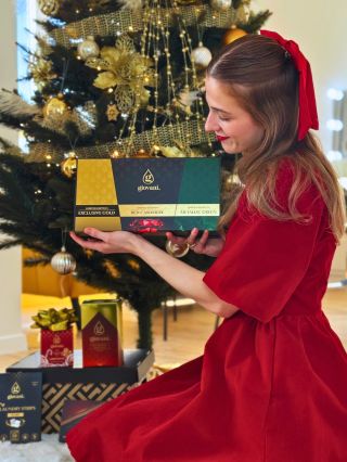 Bucurați-vă de liniște, de aroma curățeniei și de căldura căminului, care persistă mult timp după Crăciun. 🎄✨ Parfumurile...